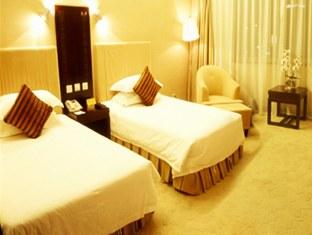 Deluxe B Room